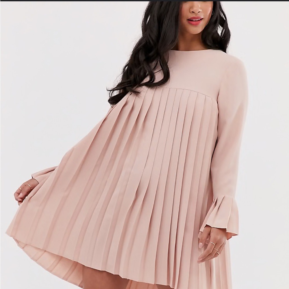 ASOS Elegant Light Pink Blush Pleated Long Sleeve Dress,‎ Size 8